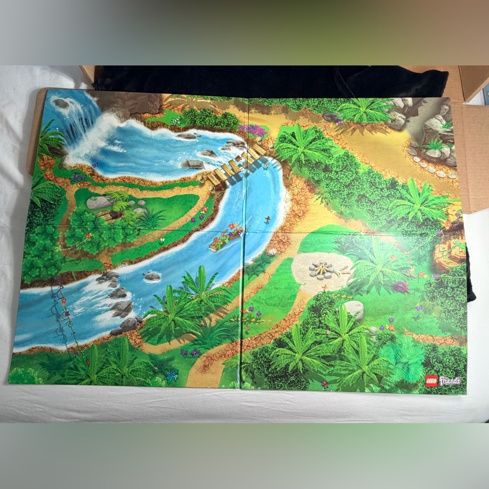 LEGO Friends 751325 Playmat - Retired - 2-in-1 Jungle & Park Scene - GUC
